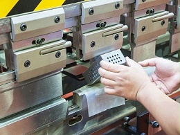 吉林沖壓加工，淺談四柱壓力機