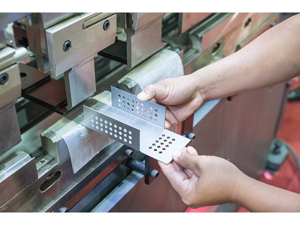 五金沖壓件加工廠，16種沖壓拉伸類型全套解答