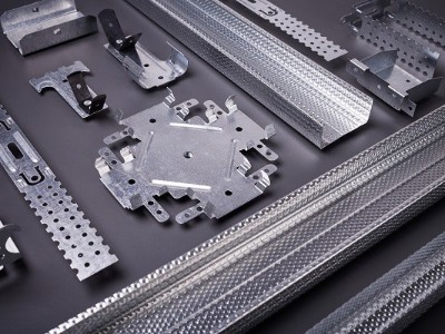 五金沖壓模具加工件，覆蓋件模具制造要領-深圳誠瑞豐五金沖壓廠