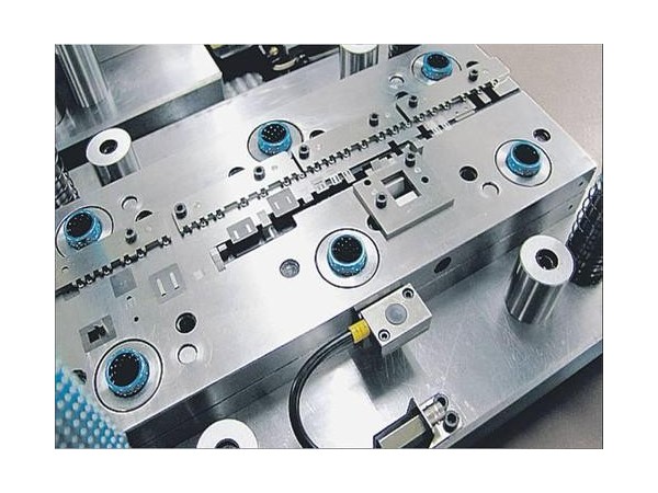 如何做一個(gè)優(yōu)秀的沖壓模具生產(chǎn)廠家 如何做一個(gè)優(yōu)秀的沖壓模具生產(chǎn)廠家