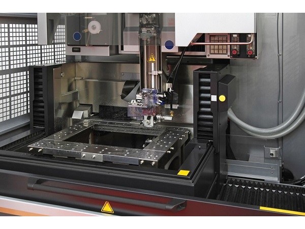 深圳五金沖壓廠，連續(xù)模設(shè)計(jì)要點(diǎn)-誠瑞豐五金制品公司