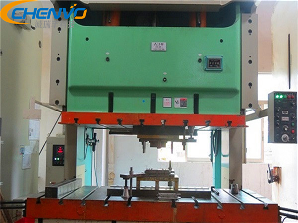 五金沖壓模具線切割哪家好，有這兩點